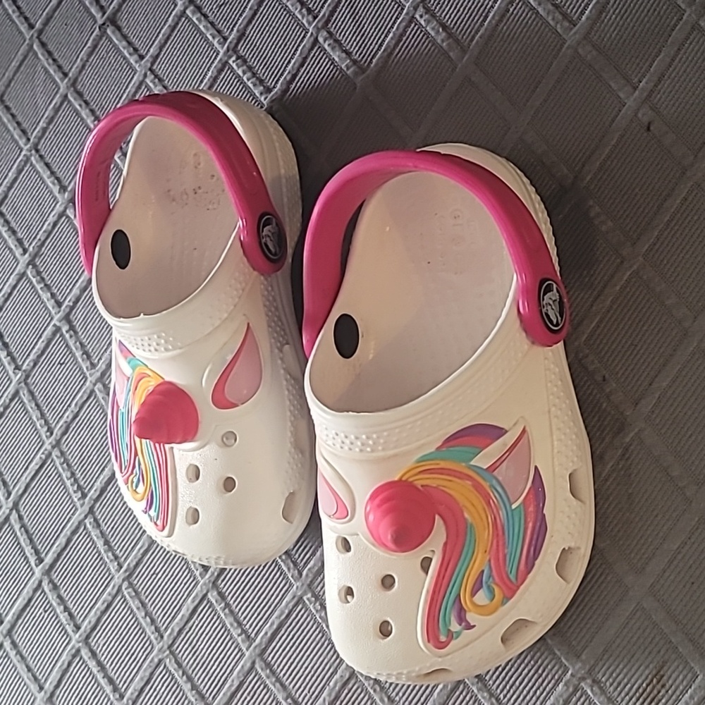 Crocs Kids Unicorn Clogs Sandals - Pink & White Size 7c Firm - Picture 2 of 6